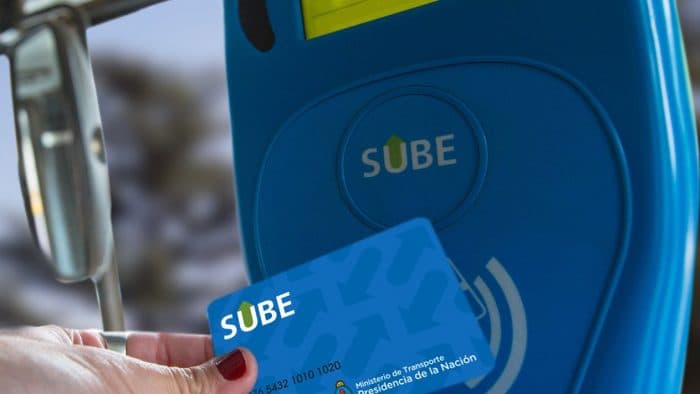 Desde hoy el pasaje de colectivo vale $25