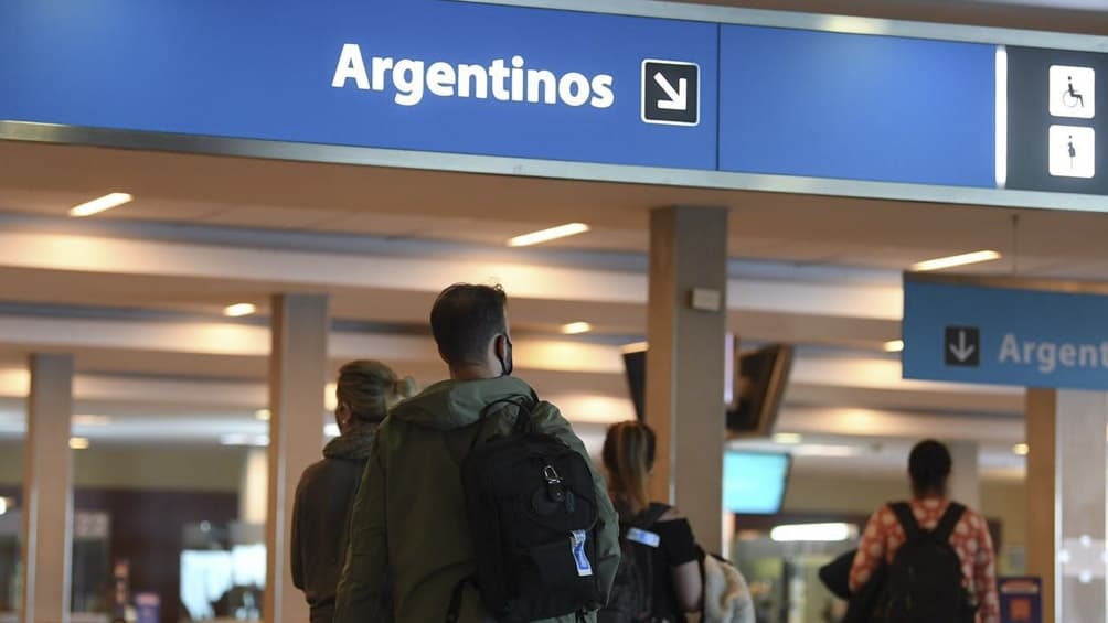 Evalúan medidas en las fronteras ante las nuevas cepas de coronavirus