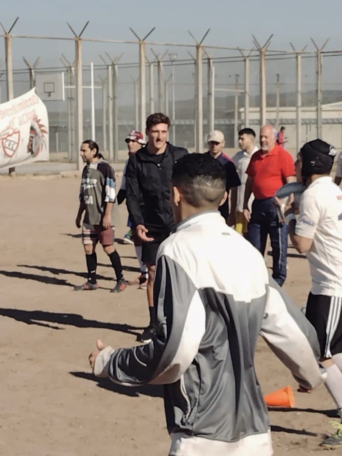 Rodrigo Isgró, el medallista olímpico de los Pumas, visitó a Los Caciques de Almafuerte
