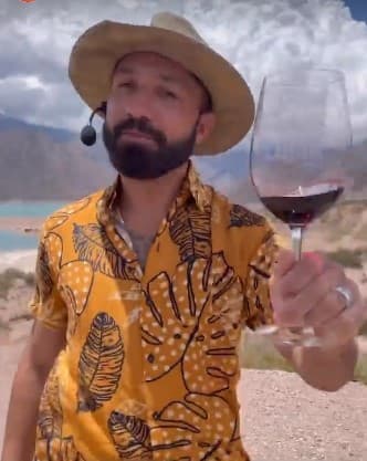 Cocineros Argentinos pasó por Potrerillos con una receta de chivo a la llama