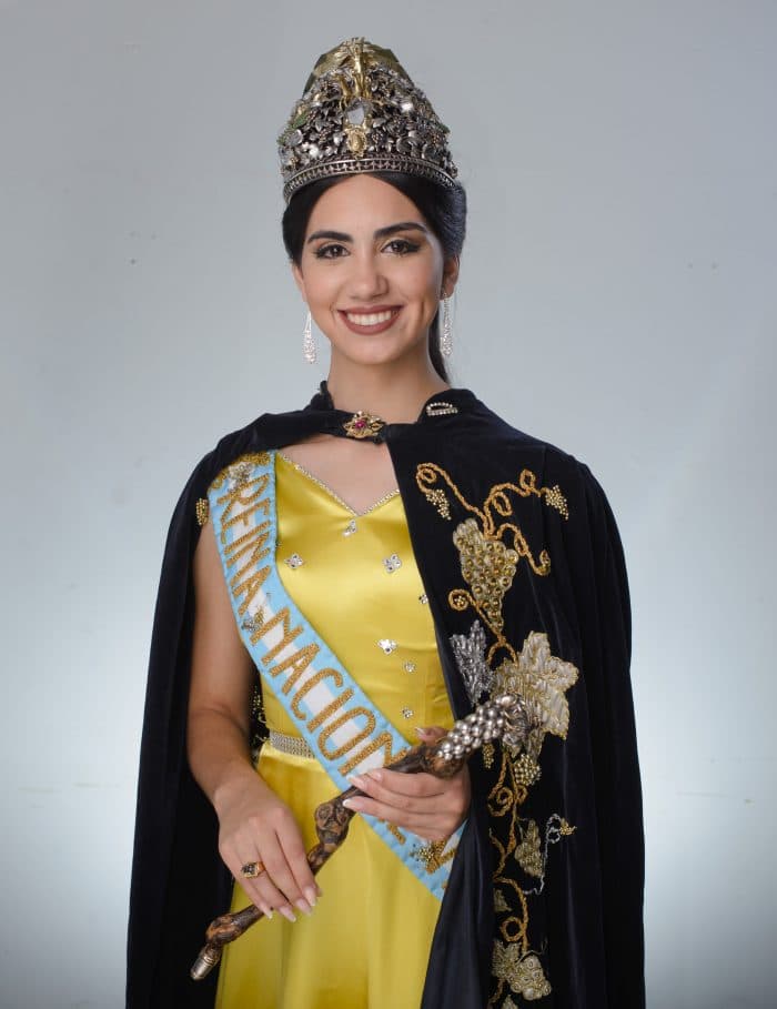 Natasha Sánchez fue coronada en la fiesta «Milagro del vino nuevo» como reina de la Vendimia 2022