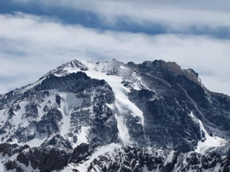 Un andinista falleció y otro está con hipotermia tras ascender el cerro Tolosa