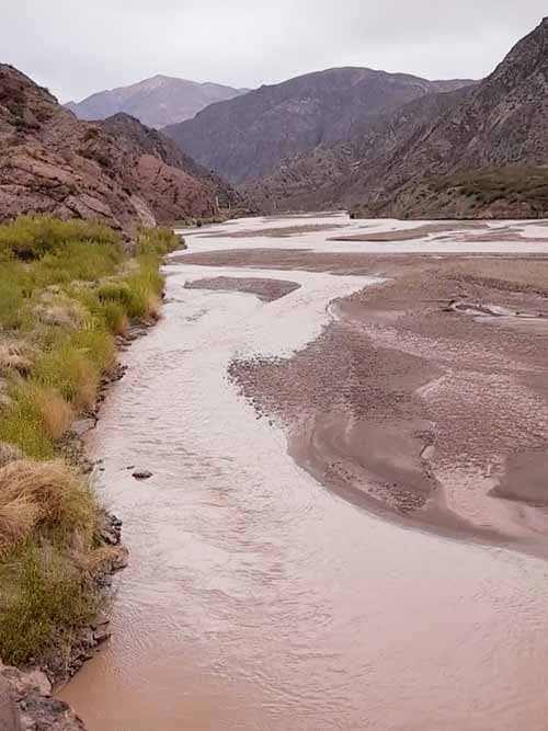 Cuál es el balance hídrico de los embalses de Mendoza para el verano y qué pasa en Potrerillos
