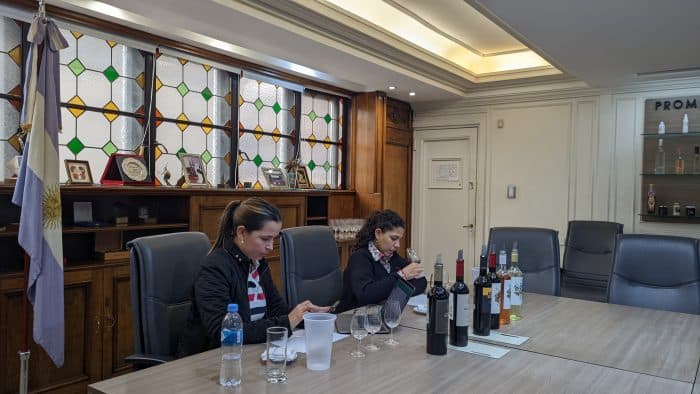 3 bodegas de Luján se suman a la distribuidora panameña H. Tzanetatos Inc
