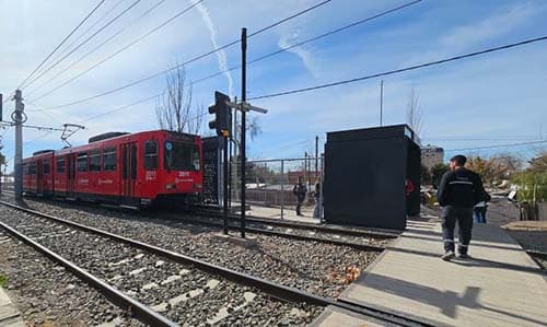 Metrotranvía: la megaobra superó el 50% y suma extras millonarios
