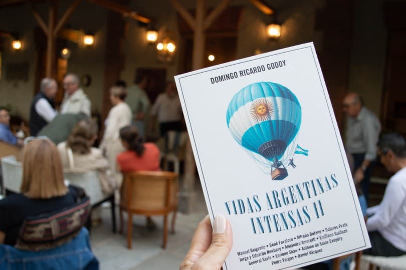Fue reconocido el libro "Vidas Argentinas Intensas" en Chacras de Coria.
